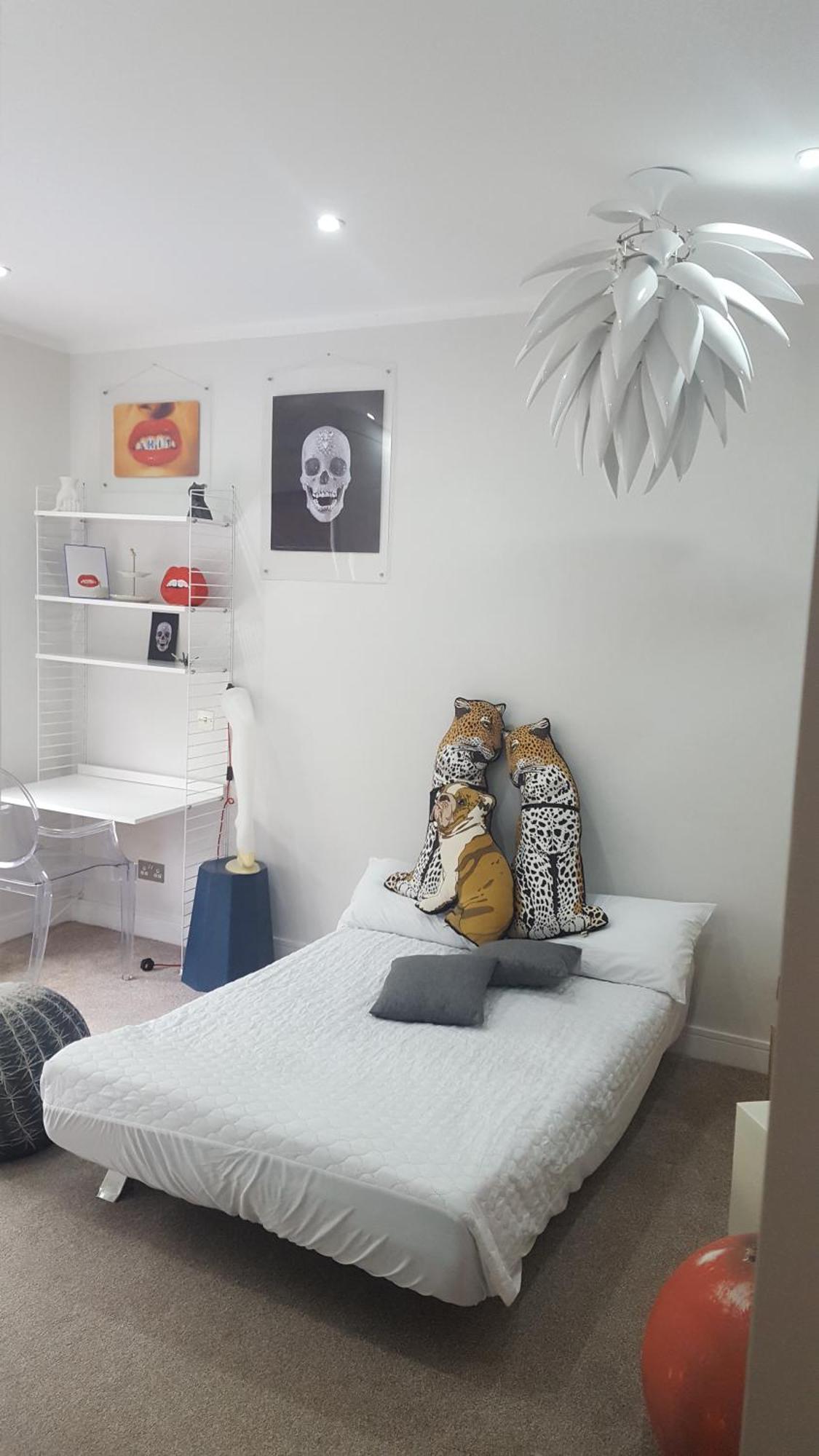 Family Home With Easy Commute To London! 크로이던 외부 사진